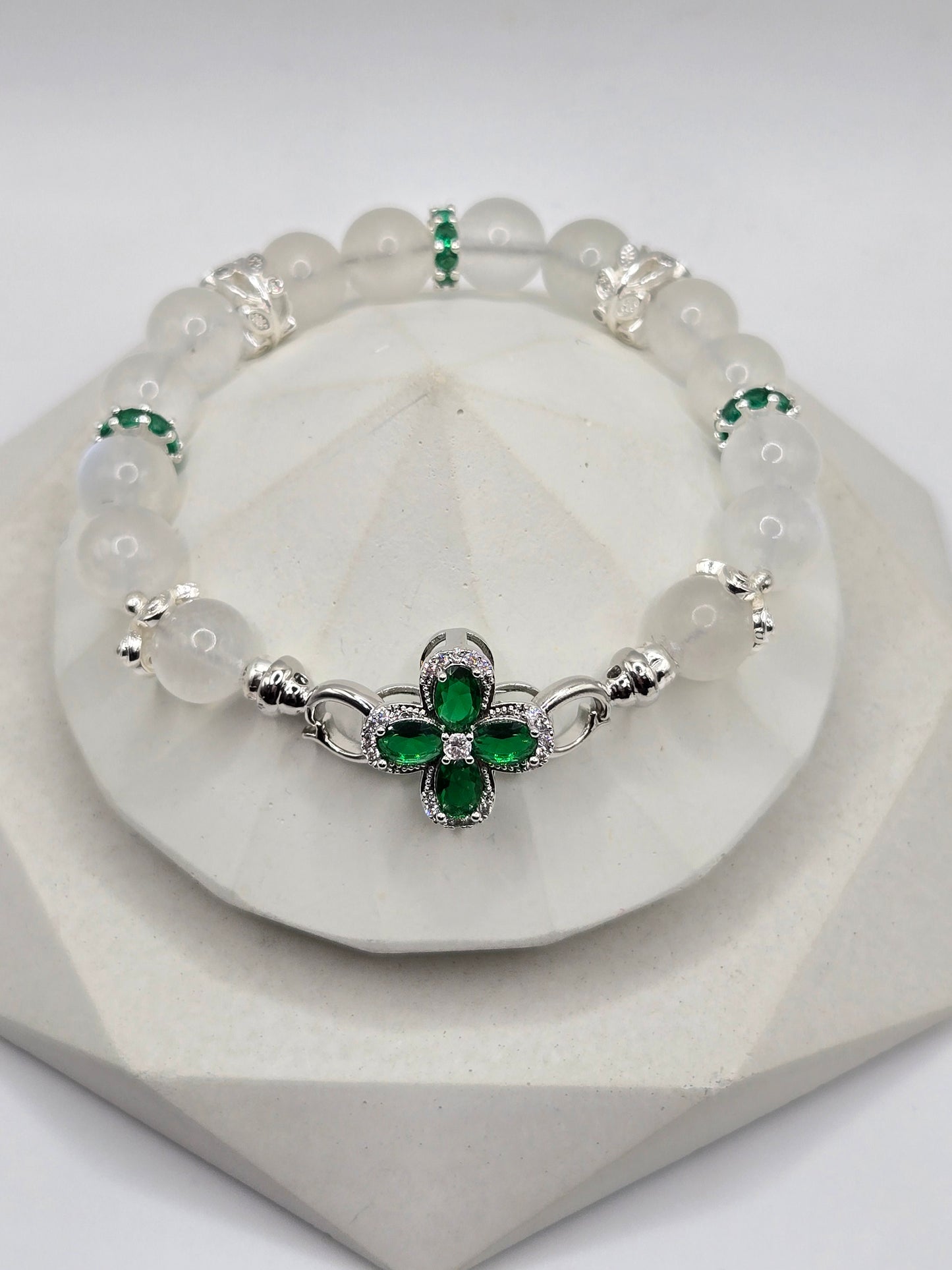 Moonstone Bracelet with Green Clover Clasp – Elegant & Mystical Charm