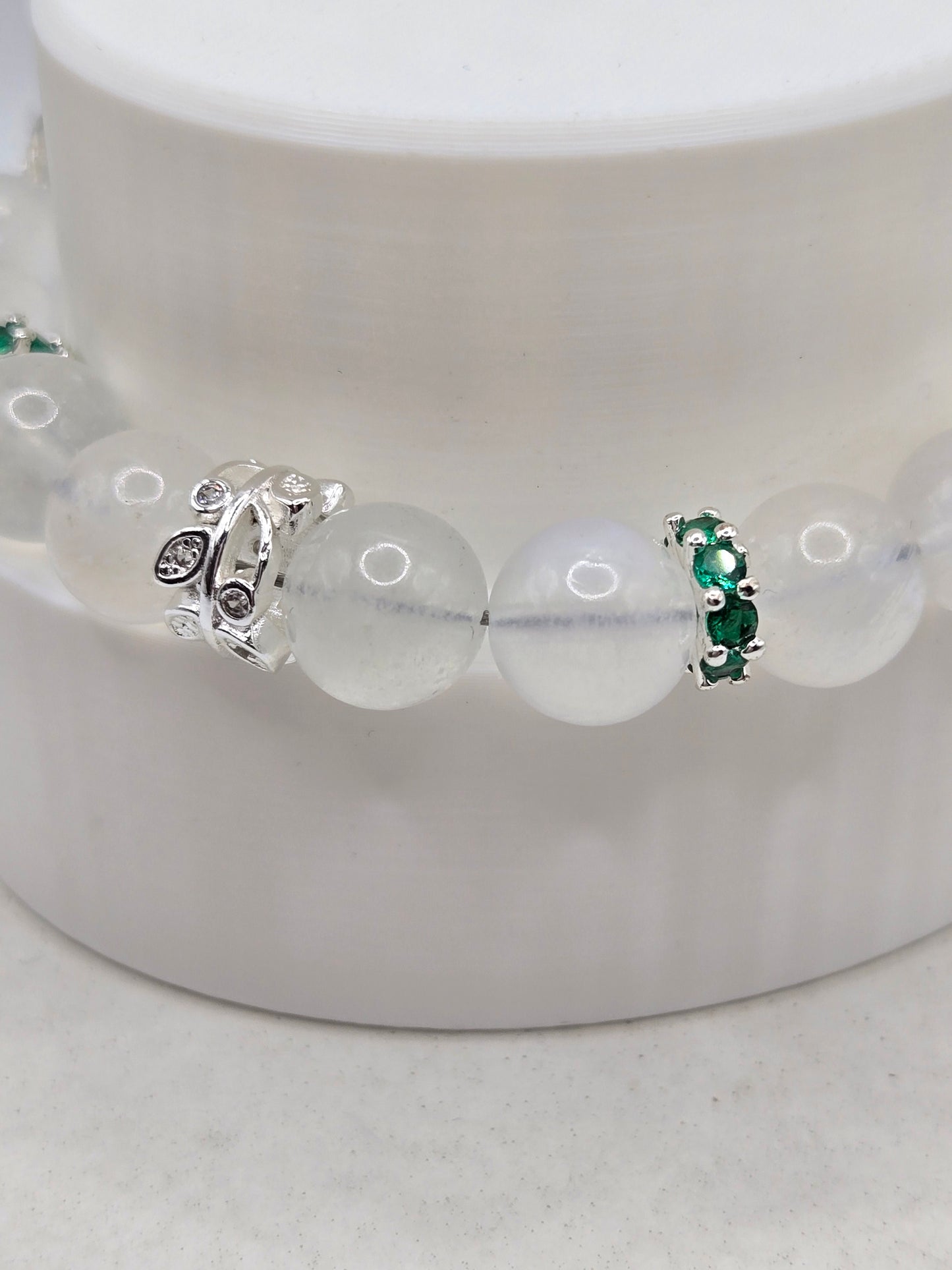 Moonstone Bracelet with Green Clover Clasp – Elegant & Mystical Charm