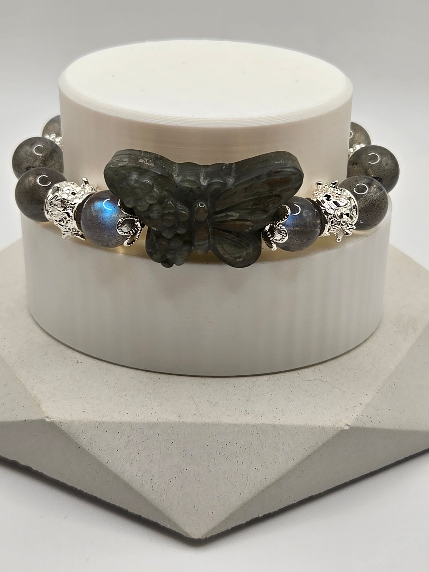 Labradorite Butterfly Bracelet – Mystical Glow & Transformation