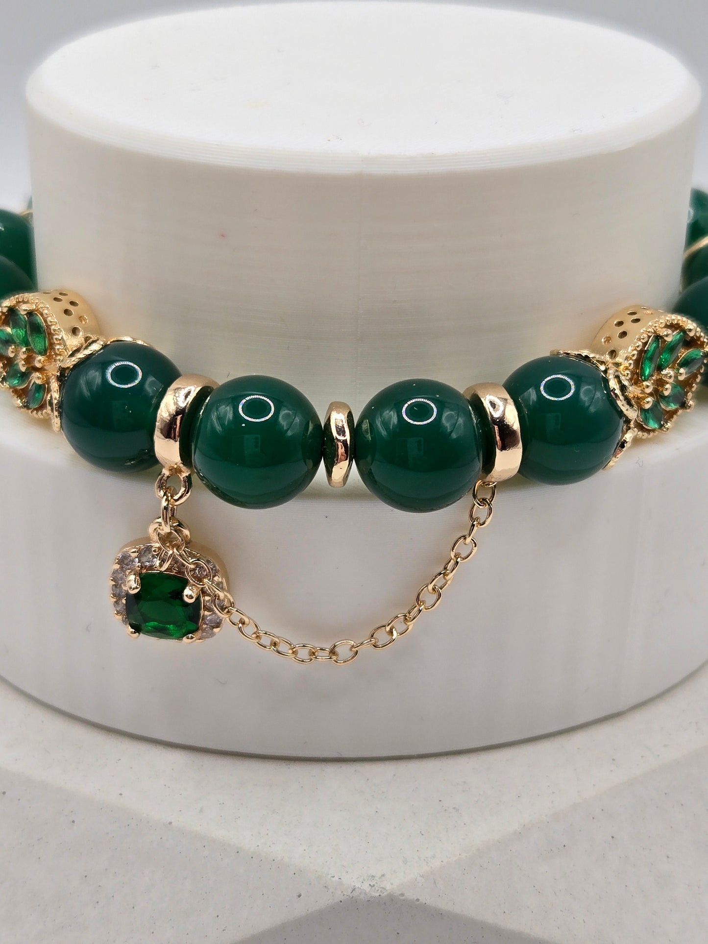 Green Agate Bracelet with Crystal Leaf Charms – Elegant & Nature-Inspired