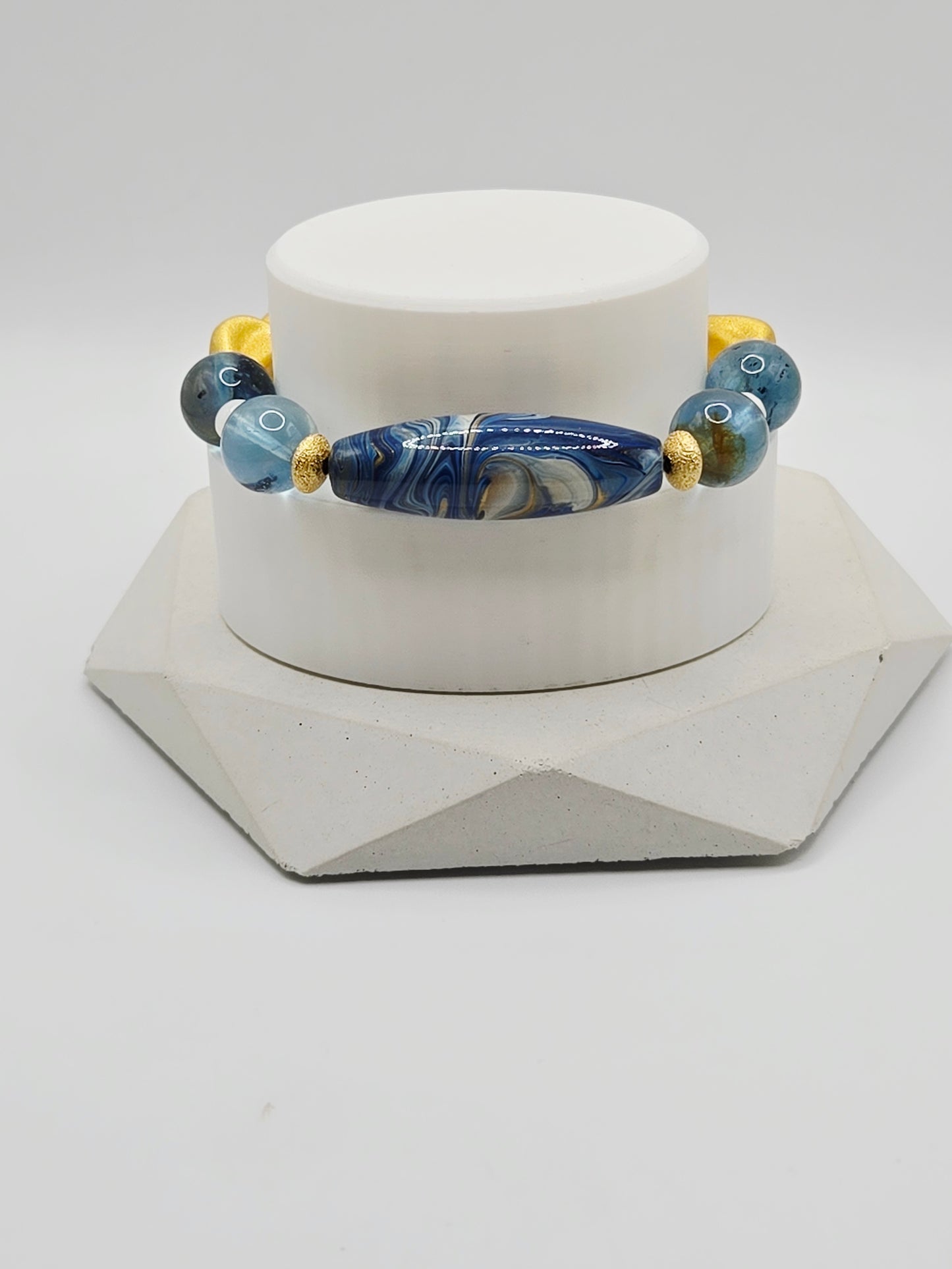 Aquamarine Bracelet with Daqi Barrel Focal Bead