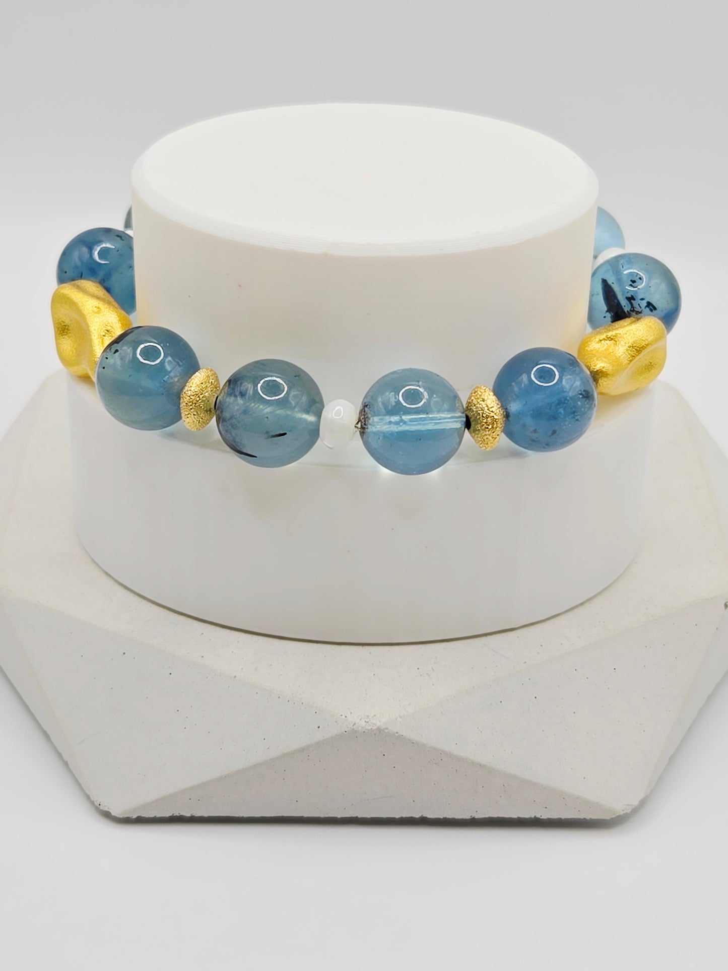 Aquamarine Bracelet with Daqi Barrel Focal Bead