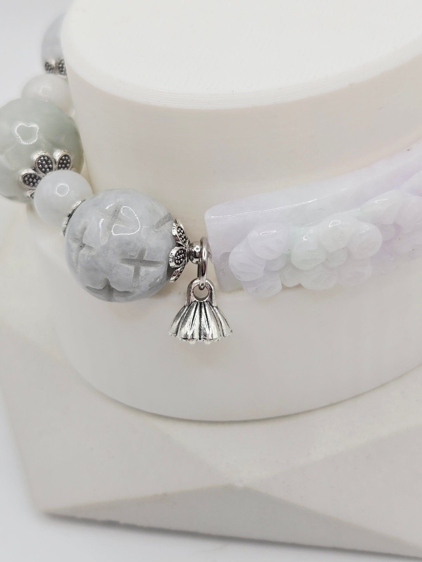 Carved Jadeite Flower Bracelet